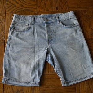 H&M washed jean shorts